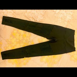 Alo Moto Legging